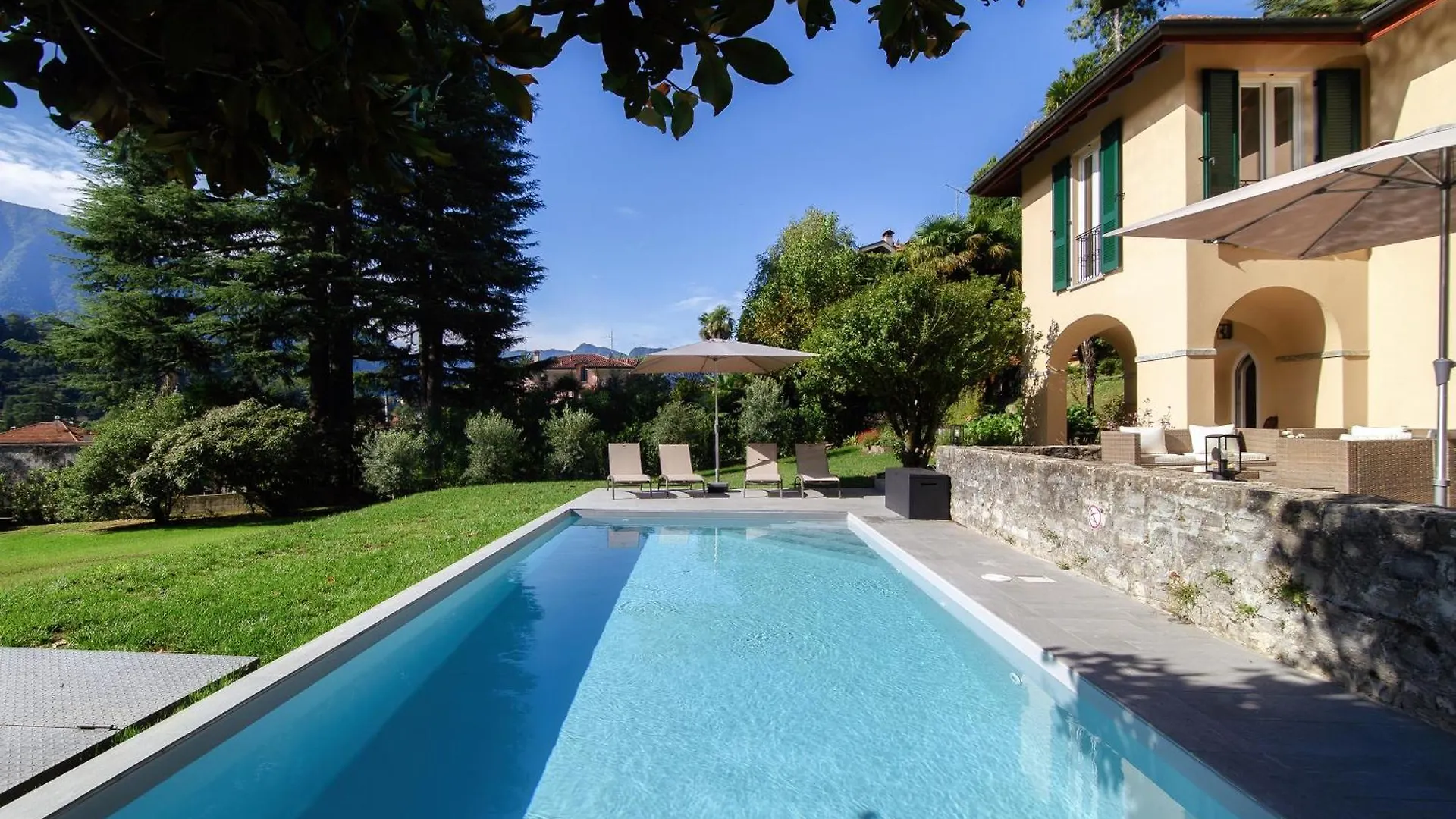 לנו Villa Riva - By Myhomeincomo 0*,